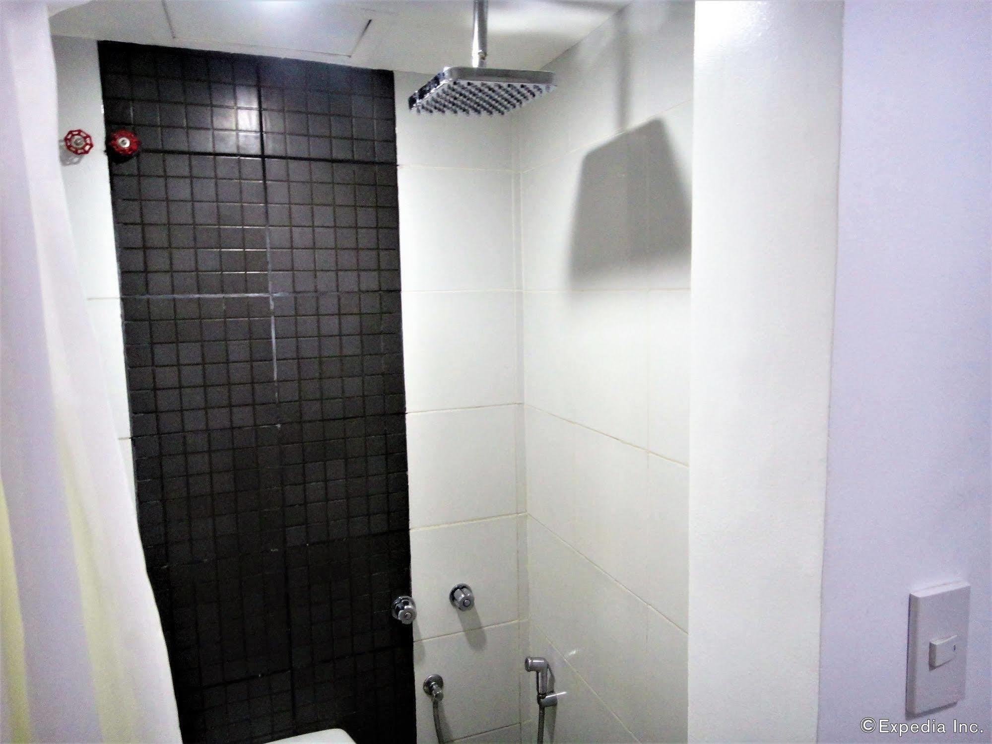 G-Galyx Inn Hotel Cagayan de Oro Bagian luar foto