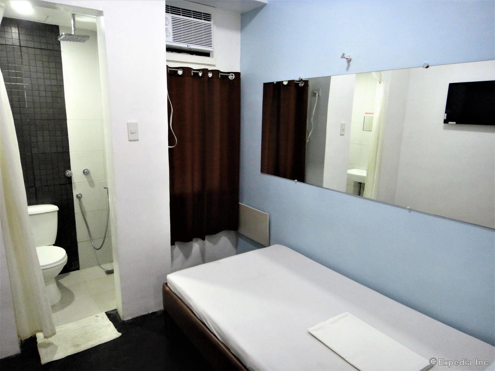 G-Galyx Inn Hotel Cagayan de Oro Bagian luar foto